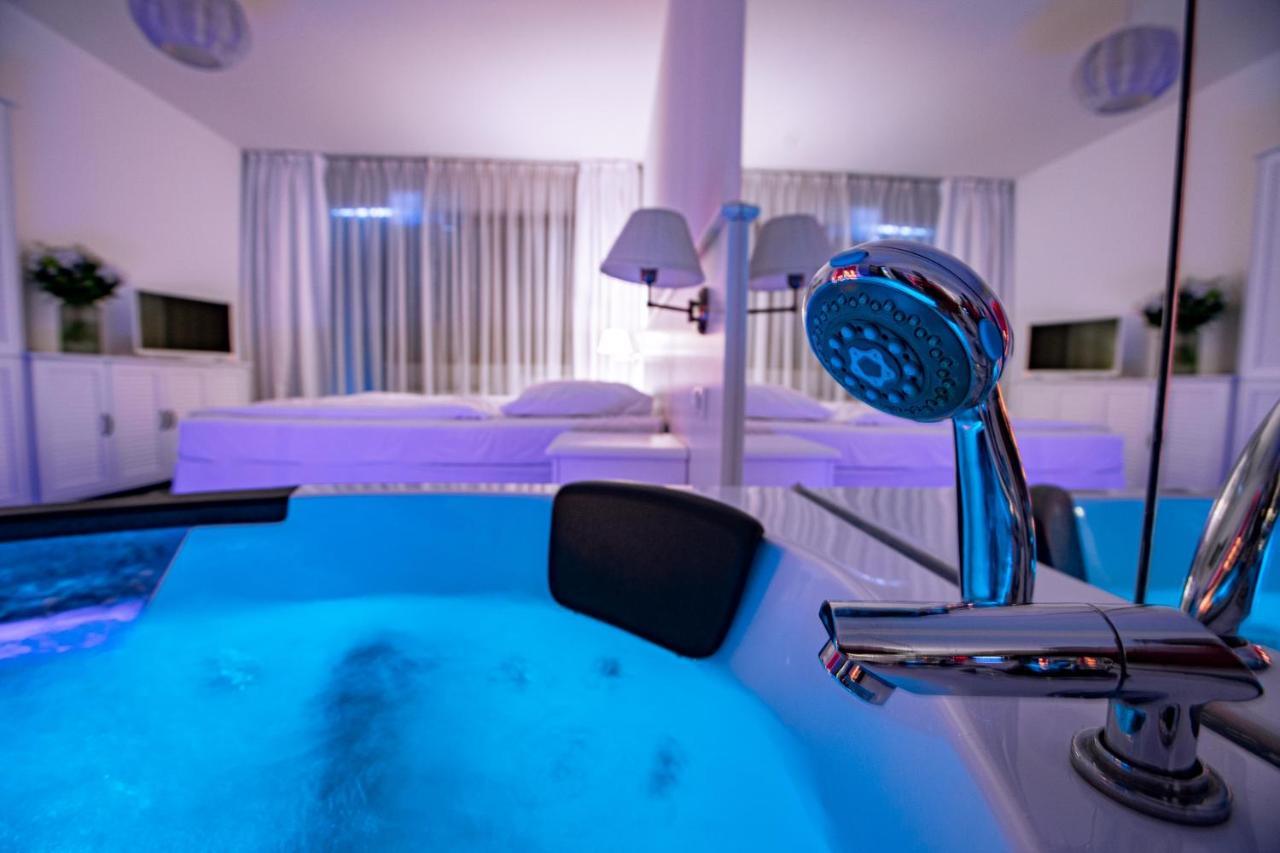 Apartament Rodzinny Beach Sauna&Jacuzzi Arka Medical Spa 코워브제크 외부 사진